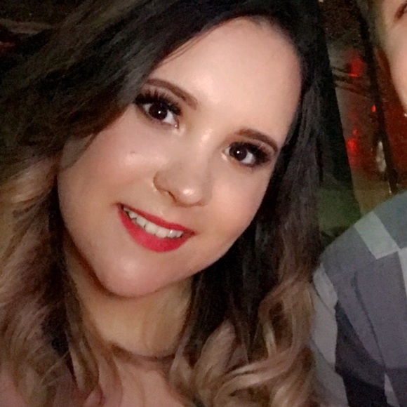 Meet your Posher, Taylor - Picture 1 of 1